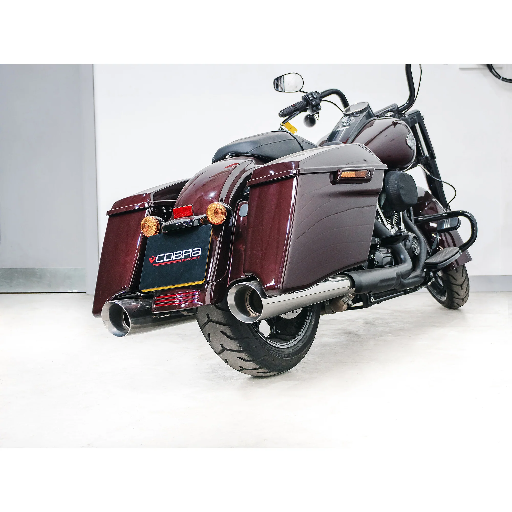Harley-Davidson Touring Slash Cut Performance Slip-on Tailpipes - Image 4